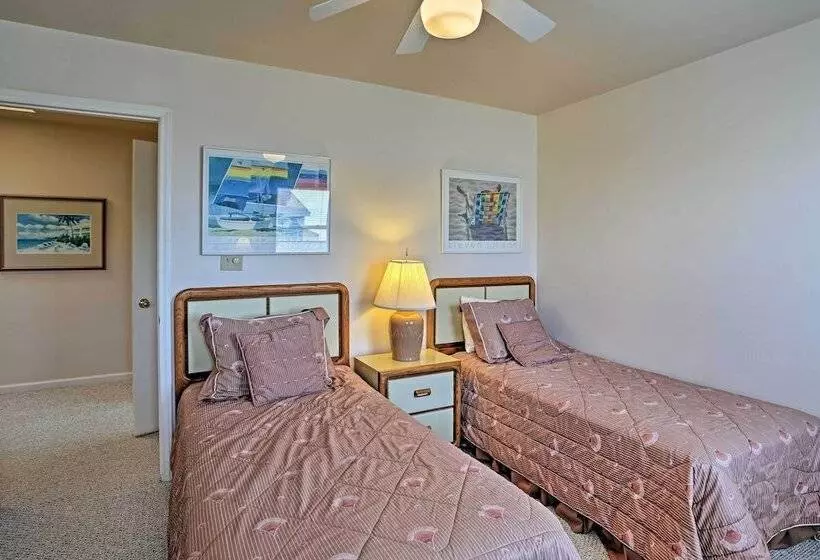 Family Friendly Vacation Home: Steps To Beach!