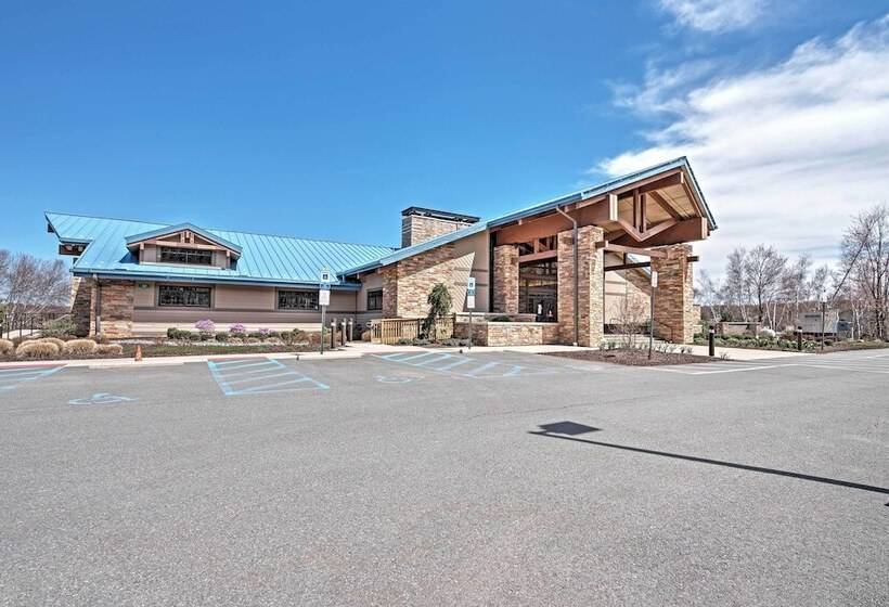 Family Home W/ Locust Lake Access & Game Room!