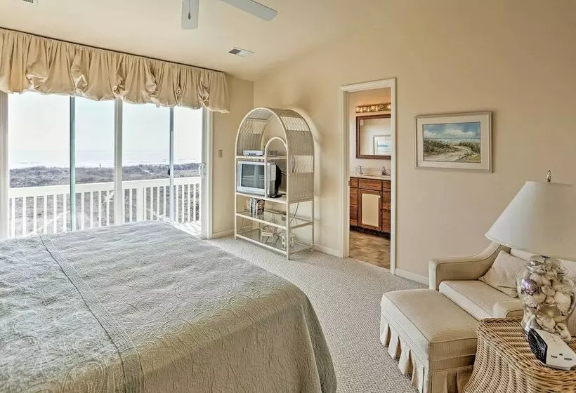 Family Friendly Vacation Home: Steps To Beach!