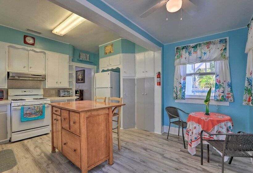 Historic Bradenton Cottage ~ 1 Mi To Downtown