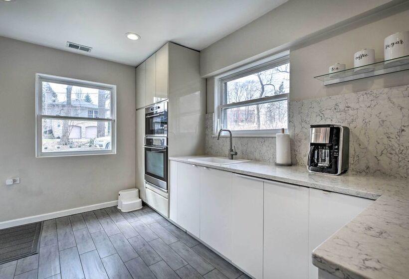 Home W/ Office + Yard: 25 Mi To Downtown Chicago!