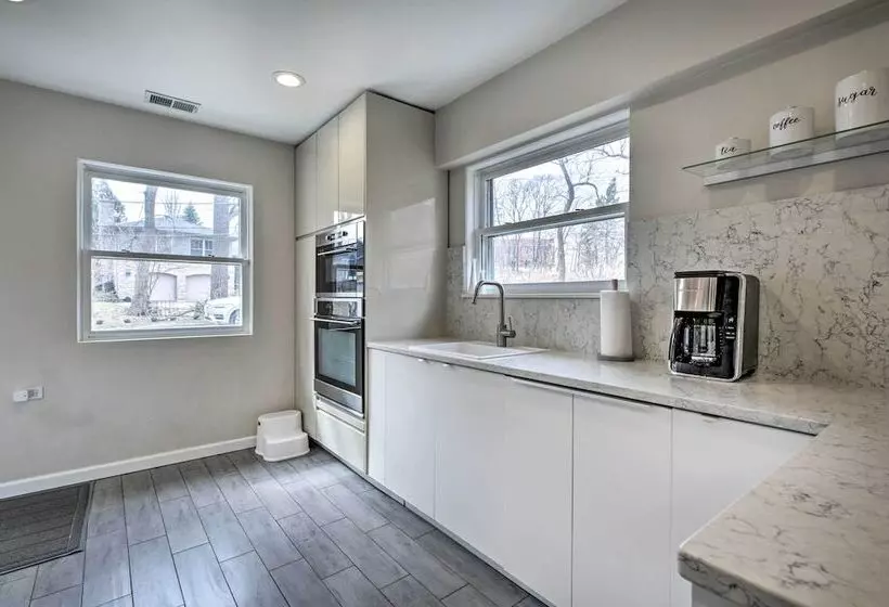 Home W/ Office + Yard: 25 Mi To Downtown Chicago!