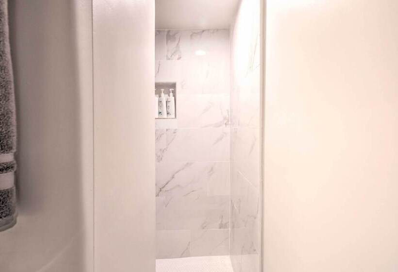 Home W/ Office + Yard: 25 Mi To Downtown Chicago!