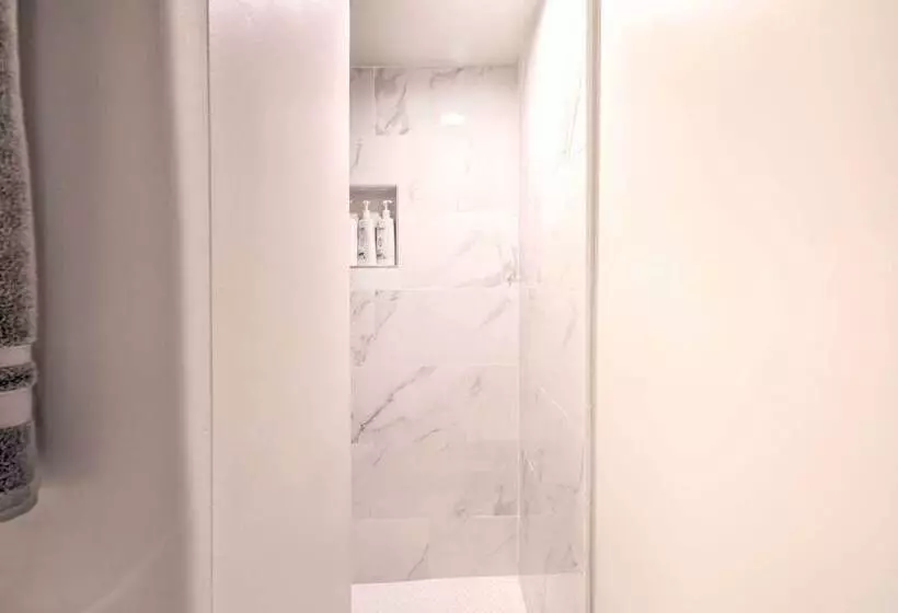 Home W/ Office + Yard: 25 Mi To Downtown Chicago!