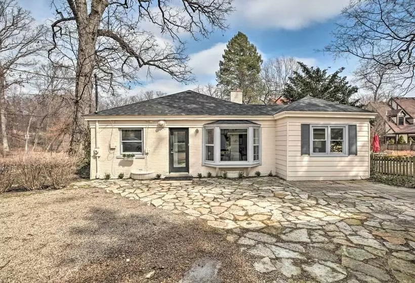 Home W/ Office + Yard: 25 Mi To Downtown Chicago!