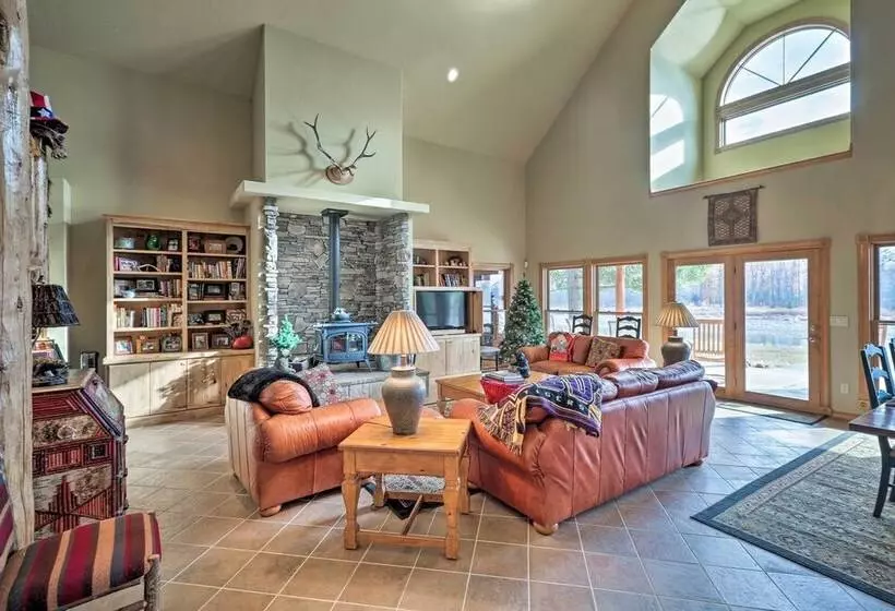 Kalispell Riverfront Home By Glacier National Park