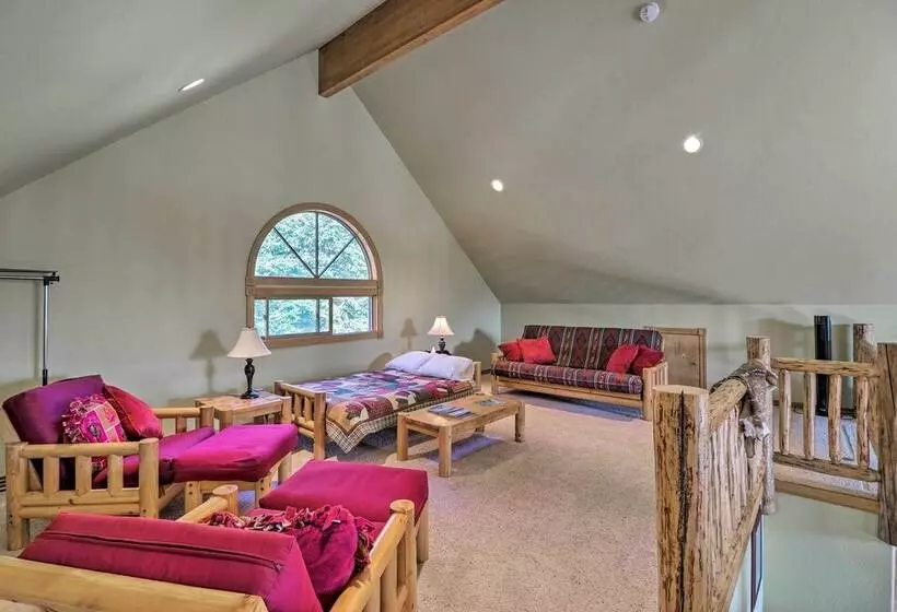 Kalispell Riverfront Home By Glacier National Park