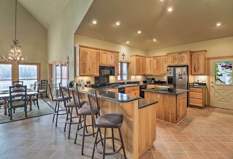 Kalispell Riverfront Home By Glacier National Park