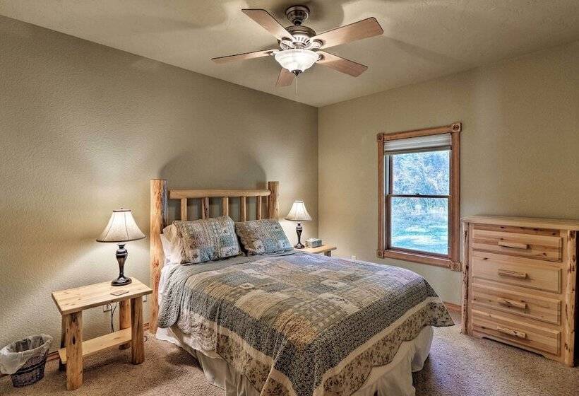 Kalispell Riverfront Home By Glacier National Park