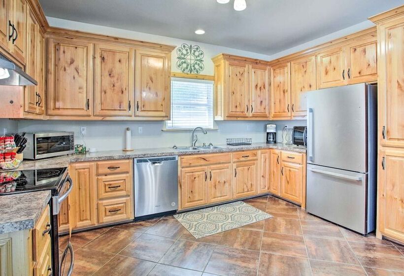 Kingston Home W/ Patio < 4 Mi To Lake Texoma!