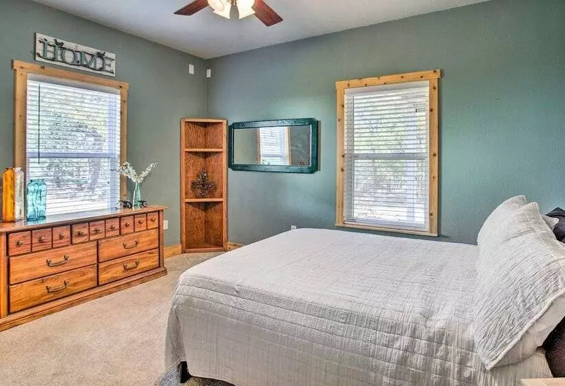 Kingston Home W/ Patio < 4 Mi To Lake Texoma!