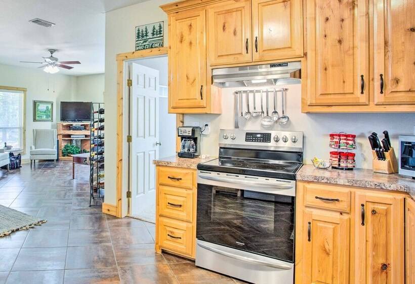 Kingston Home W/ Patio < 4 Mi To Lake Texoma!