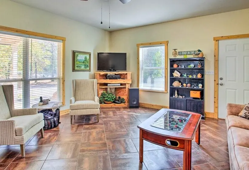 Kingston Home W/ Patio < 4 Mi To Lake Texoma!