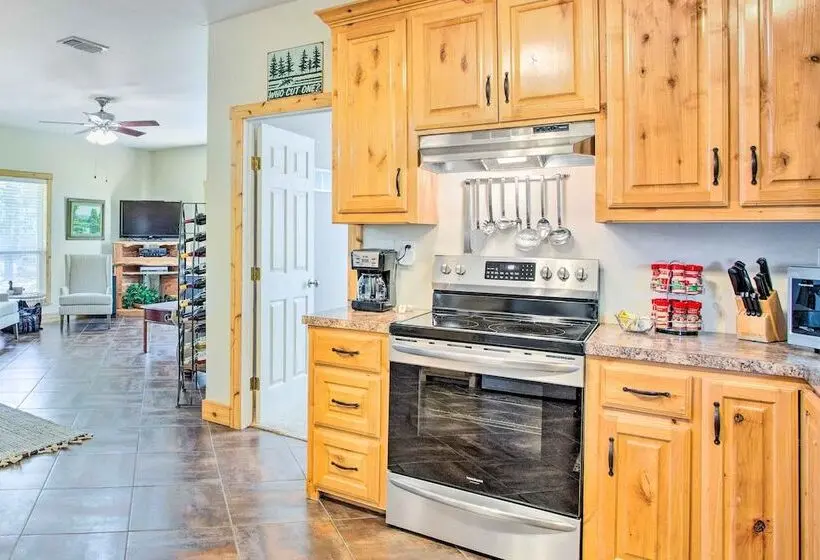 Kingston Home W/ Patio < 4 Mi To Lake Texoma!