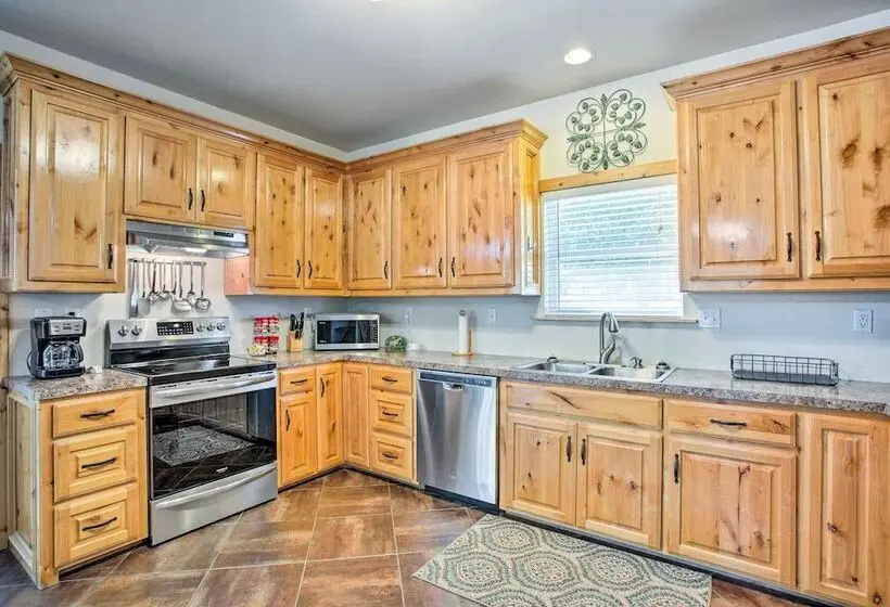 Kingston Home W/ Patio < 4 Mi To Lake Texoma!