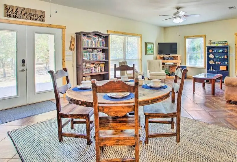 Kingston Home W/ Patio < 4 Mi To Lake Texoma!