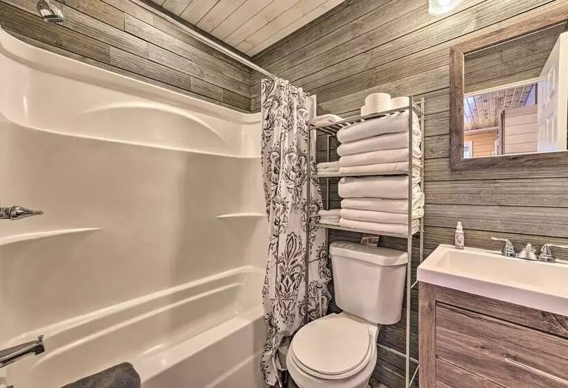 Lovely Elmira Cabin W/ Deck, 18 Mi To Gaylord