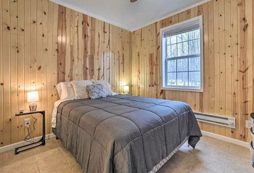 Lovely Elmira Cabin W/ Deck, 18 Mi To Gaylord