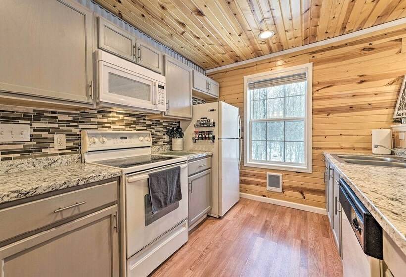 Lovely Elmira Cabin W/ Deck, 18 Mi To Gaylord