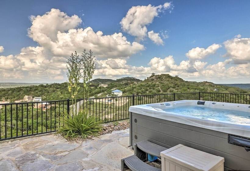 Lakeview Escape W/ Hot Tub, 1 Mi To Canyon Lake