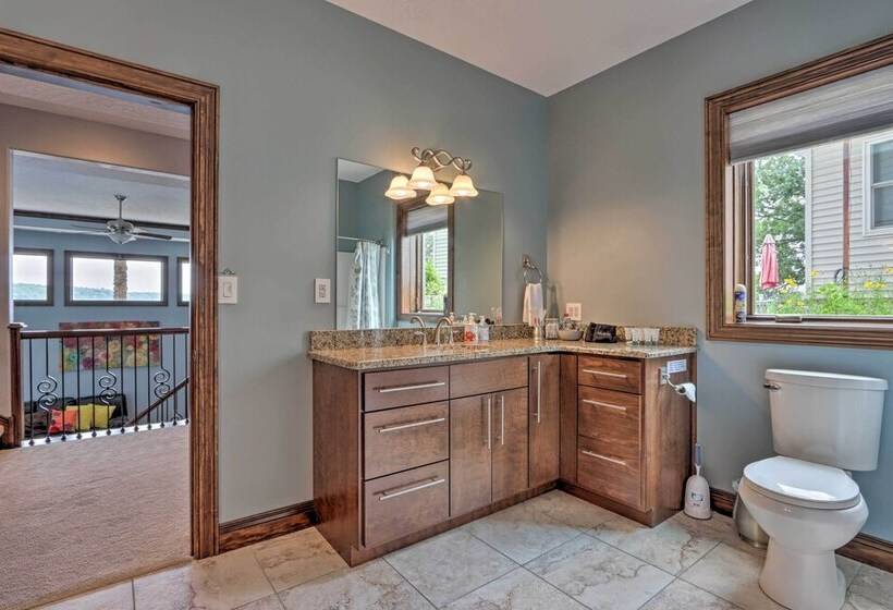 Boat Dock & Kayaks: Luxury Lake Of The Ozarks Home