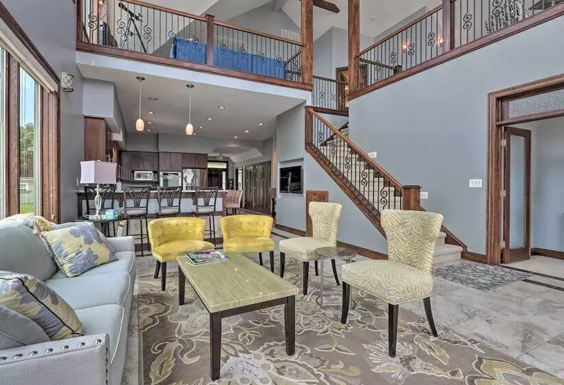 Boat Dock & Kayaks: Luxury Lake Of The Ozarks Home