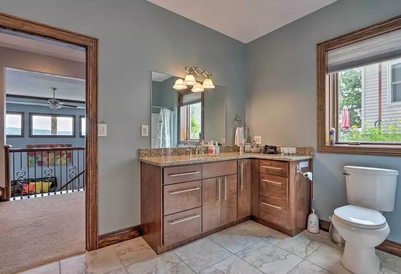 Boat Dock & Kayaks: Luxury Lake Of The Ozarks Home