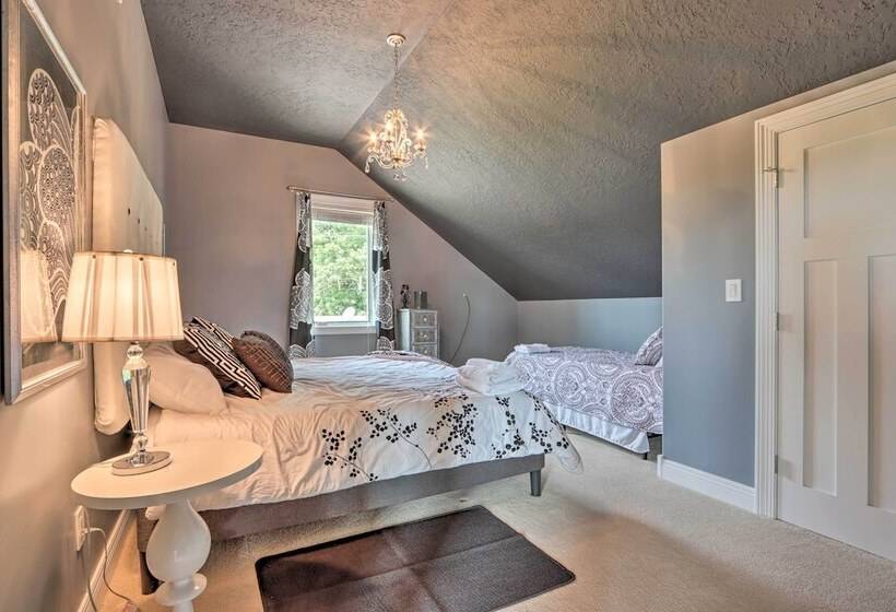 Boat Dock & Kayaks: Luxury Lake Of The Ozarks Home