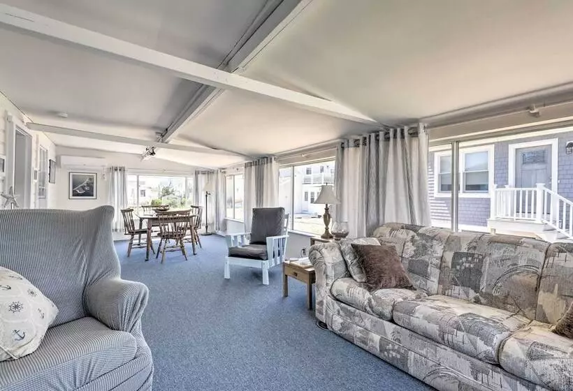 Plum Island Retreat ~ 1 Block Walk To Beach!
