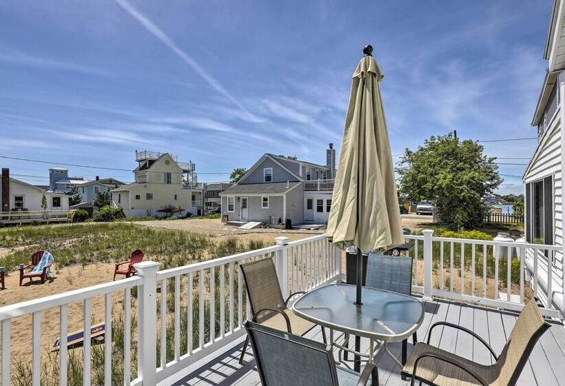 Plum Island Retreat ~ 1 Block Walk To Beach!
