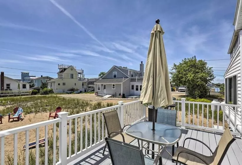 Plum Island Retreat ~ 1 Block Walk To Beach!