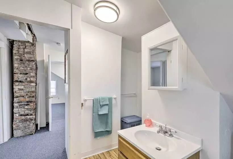 Plum Island Retreat ~ 1 Block Walk To Beach!