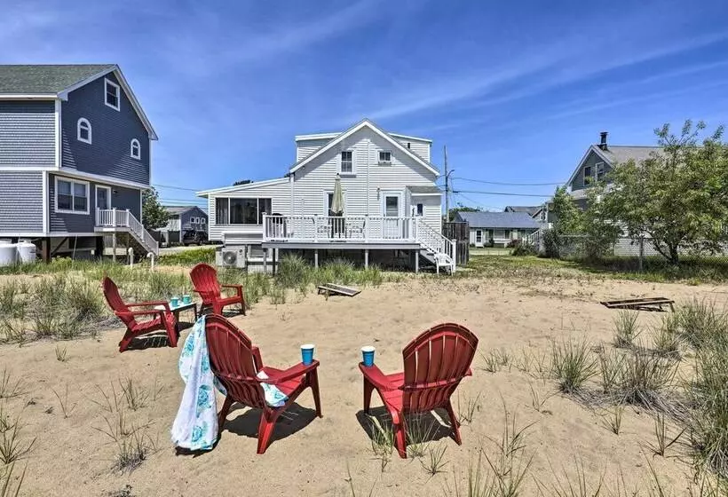 Plum Island Retreat ~ 1 Block Walk To Beach!