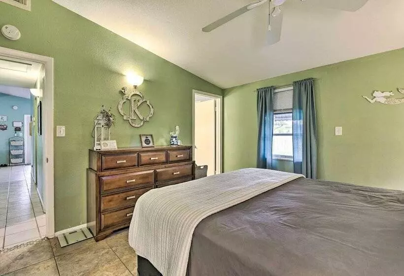 North Port Escape W/ Pool ~ 12 Mi To Beach!
