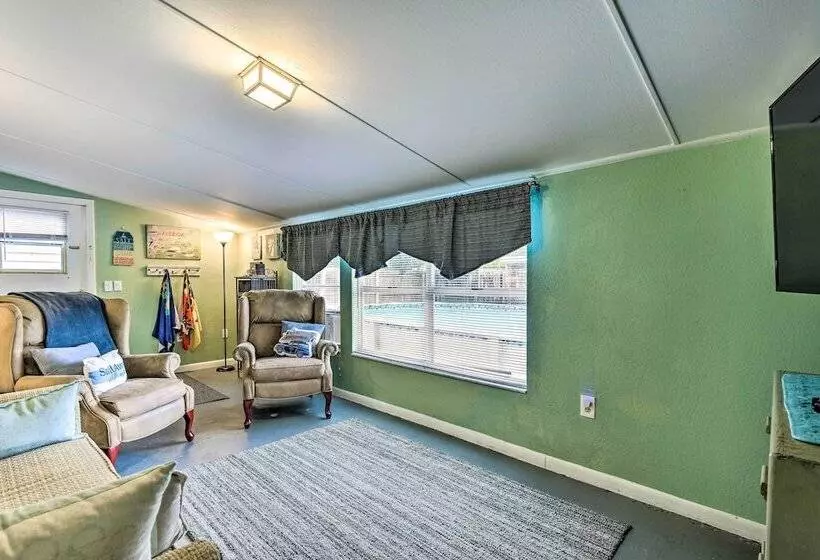 North Port Escape W/ Pool ~ 12 Mi To Beach!