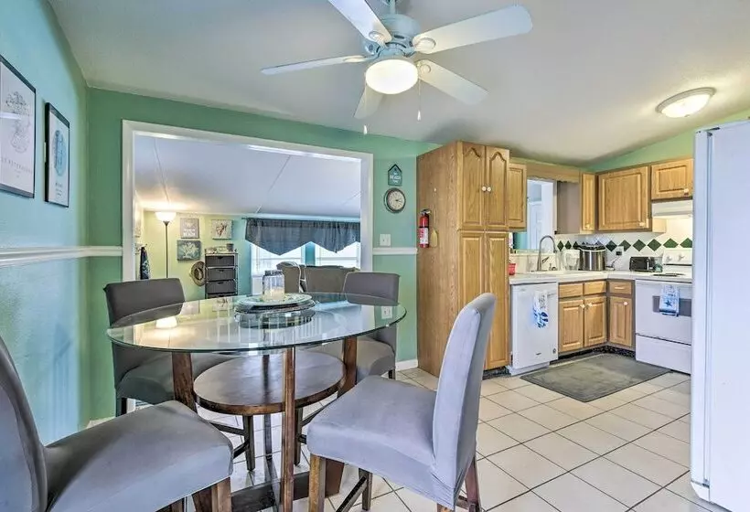 North Port Escape W/ Pool ~ 12 Mi To Beach!