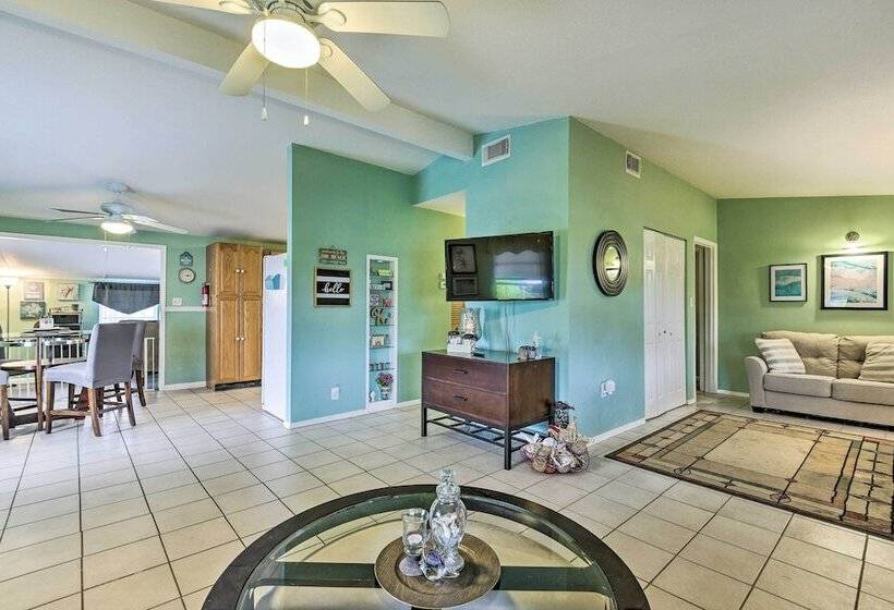 North Port Escape W/ Pool ~ 12 Mi To Beach!