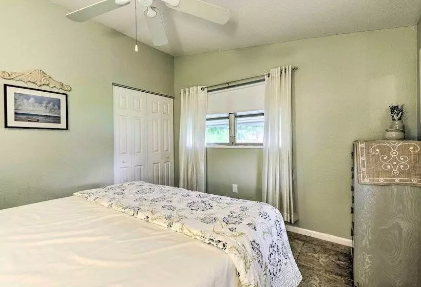 North Port Escape W/ Pool ~ 12 Mi To Beach!