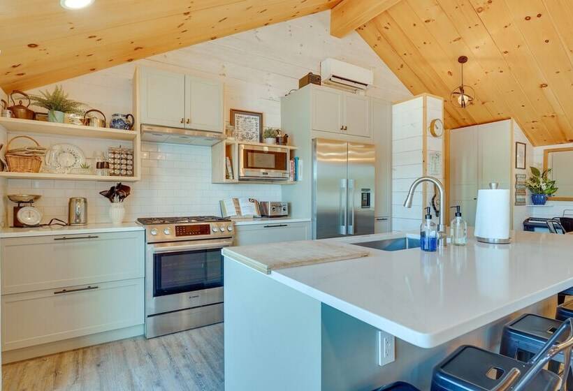 Orwell Cabin On Sunrise Lake W/ Private Dock & Bbq