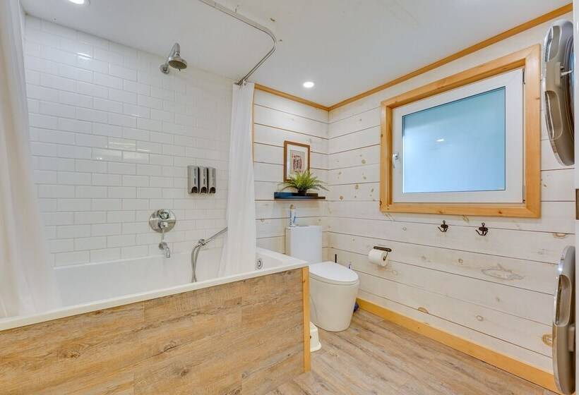 Orwell Cabin On Sunrise Lake W/ Private Dock & Bbq