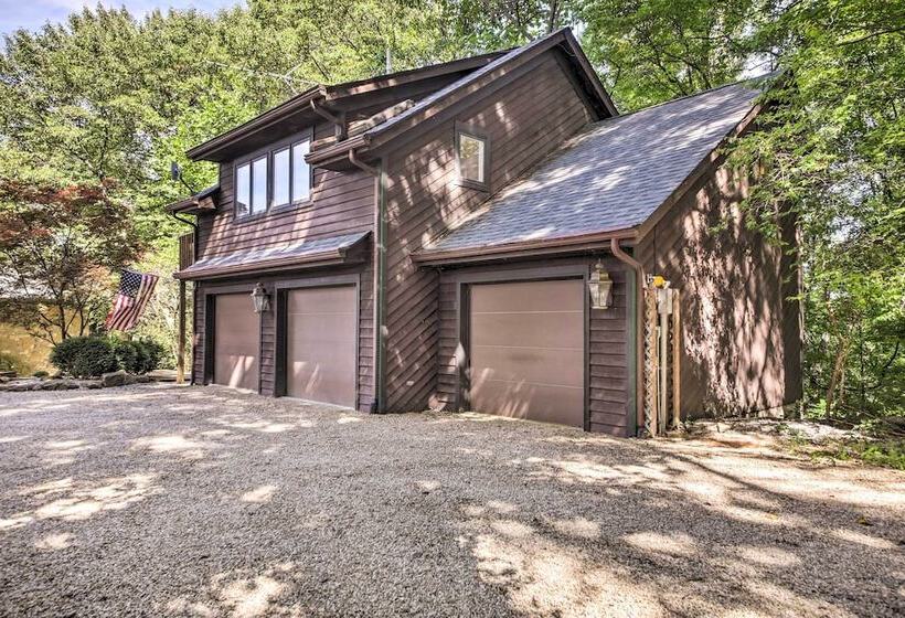 Peaceful Nashville Hideaway Near State Parks!