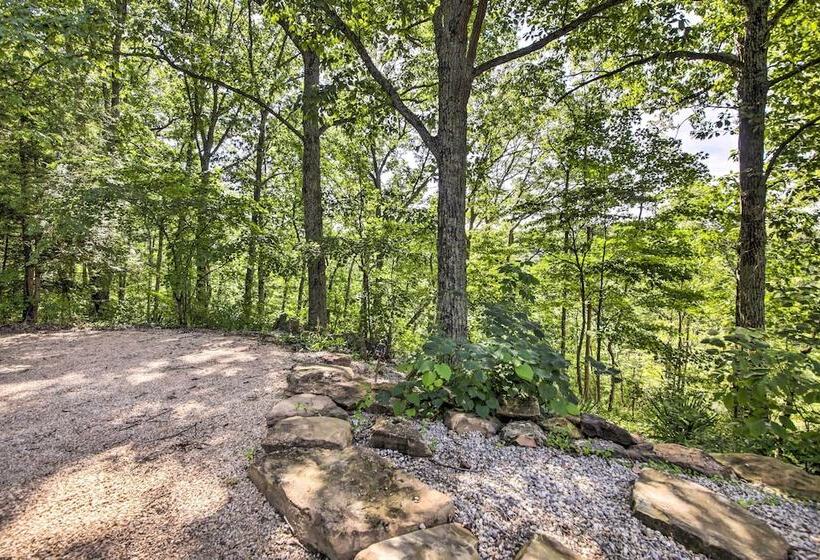 Peaceful Nashville Hideaway Near State Parks!