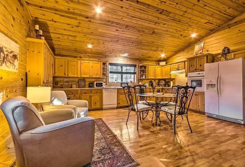 Pet Friendly Cabot Cabin W/ Fenced Yard!
