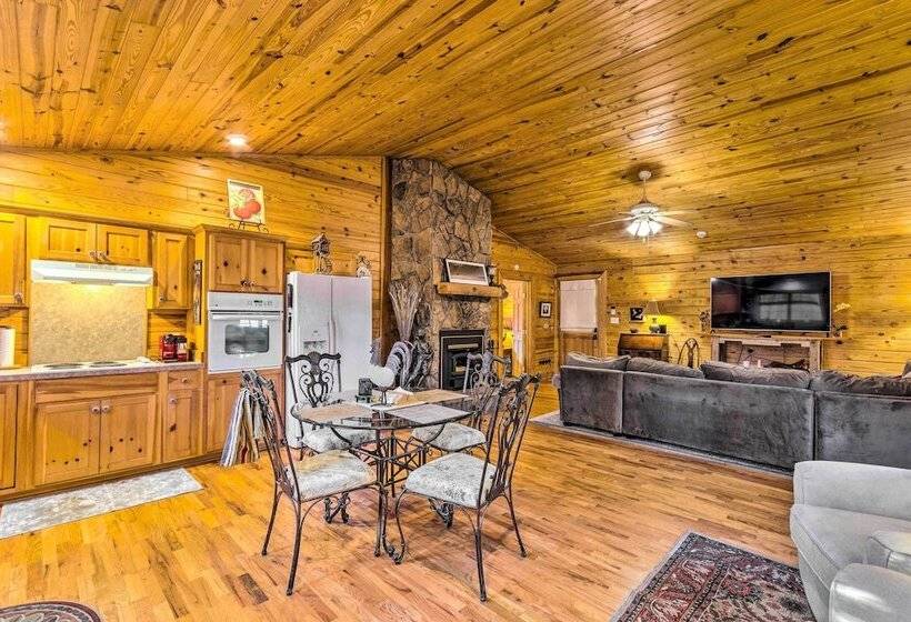 Pet Friendly Cabot Cabin W/ Fenced Yard!