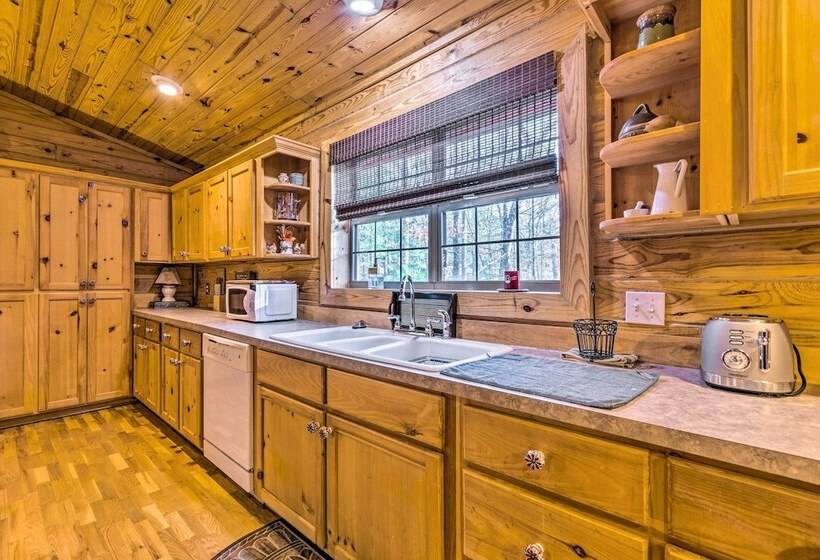 Pet Friendly Cabot Cabin W/ Fenced Yard!