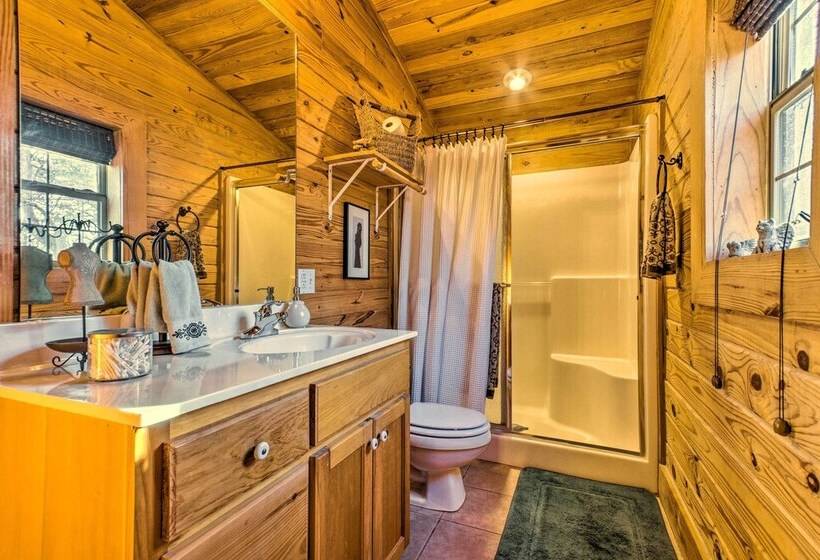 Pet Friendly Cabot Cabin W/ Fenced Yard!