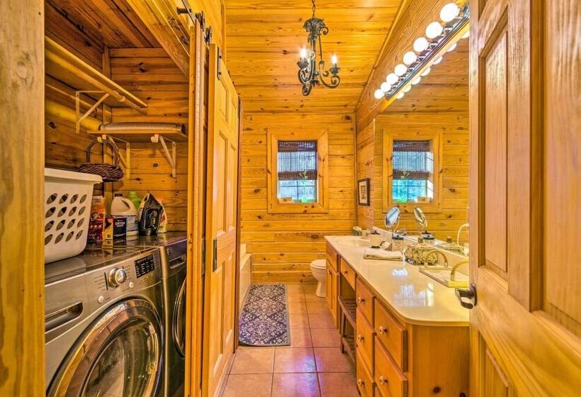 Pet Friendly Cabot Cabin W/ Fenced Yard!