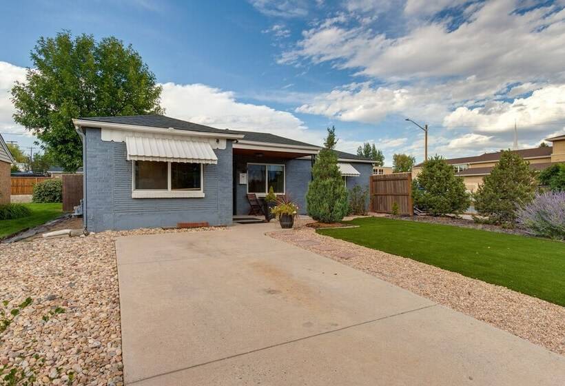 2 Mi To Dtwn: Home W/ Hot Tub In Denver!