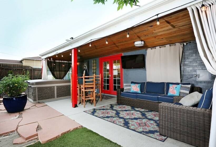 2 Mi To Dtwn: Home W/ Hot Tub In Denver!