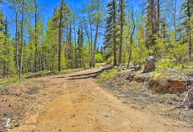 Peaceful Jefferson Cabin W/ Deck Pets Welcome!